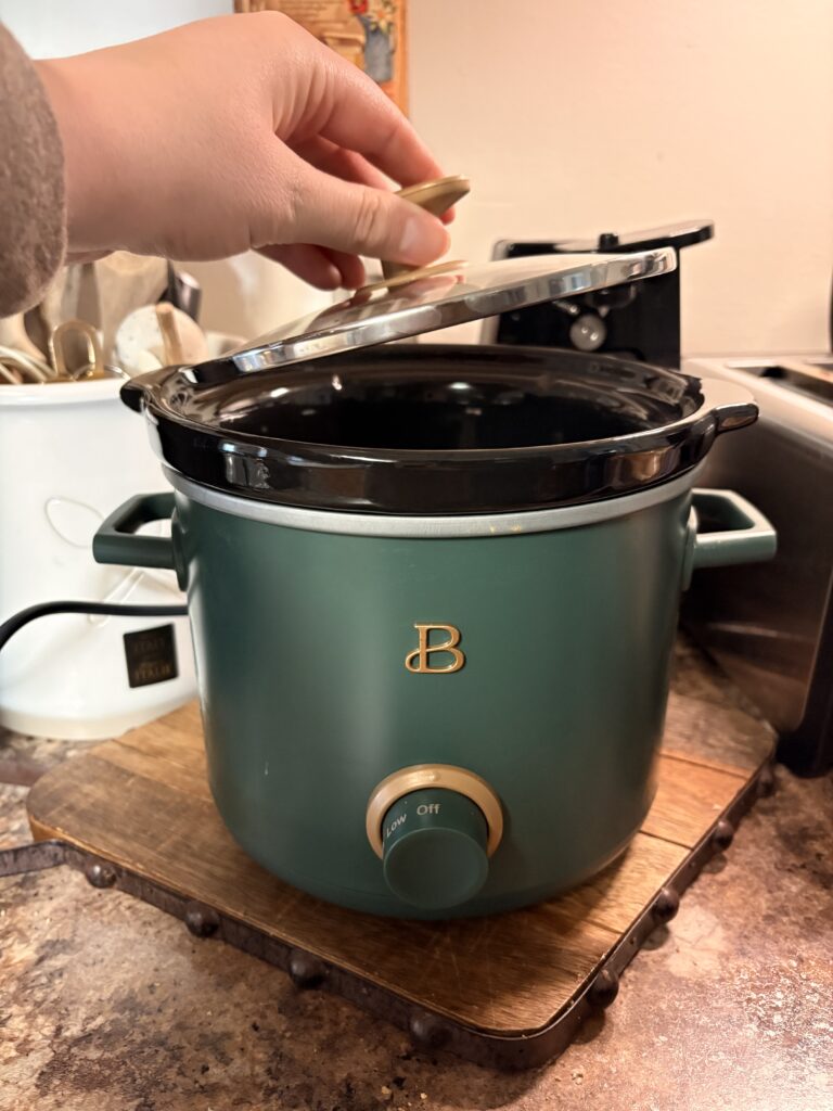 Dinner Tonight
Italian Chicken Crockpot
Italian Chicken Recipes
Italian Chicken
Tender Chicken Breast
Chicken Soup
Italian Seasoning
Flavorful Recipes
Slow Cooker Recipes